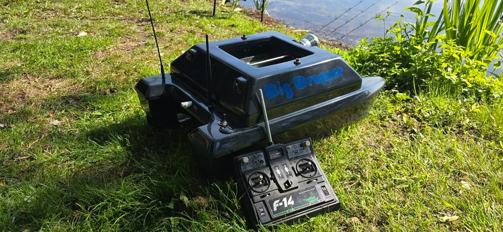 Big Dropper voerboot met ingebouwde Deeper, Ophalen