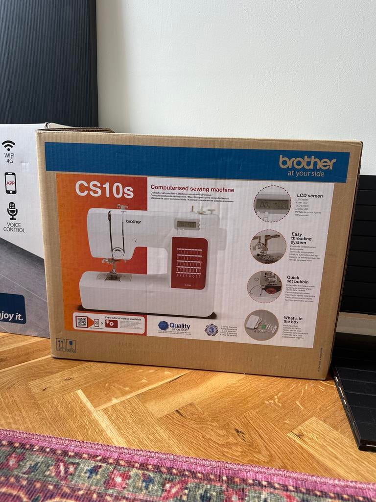 Brother naaimachine CS10s nieuw in doos, Hobby en Vrije tijd, Naaimachines en Toebehoren, Ophalen of Verzenden, Nieuw, Naaimachine