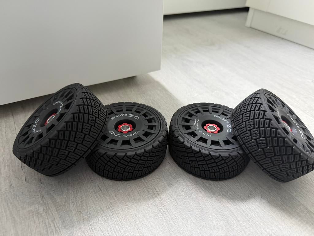 Oz racing banden + 14mm hex adapters NIEUW!!, Elektro, Nieuw, Ophalen of Verzenden, Schaal 1:10