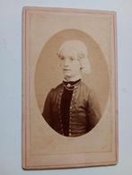 CDV Harlingen Vrouw in Klederdracht, Verzamelen, Foto's en Prenten, Gebruikt, Foto, Klederdracht, Ophalen of Verzenden