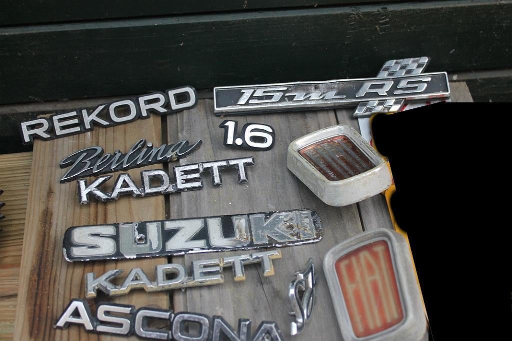 auto emblemen voor Opel jaren 70-80 en Fiat,vw,suzuki, Auto diversen, Ophalen of Verzenden, Gebruikt