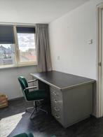 Vintage stalen bureau met linoleum blad, Huis en Inrichting, Ophalen