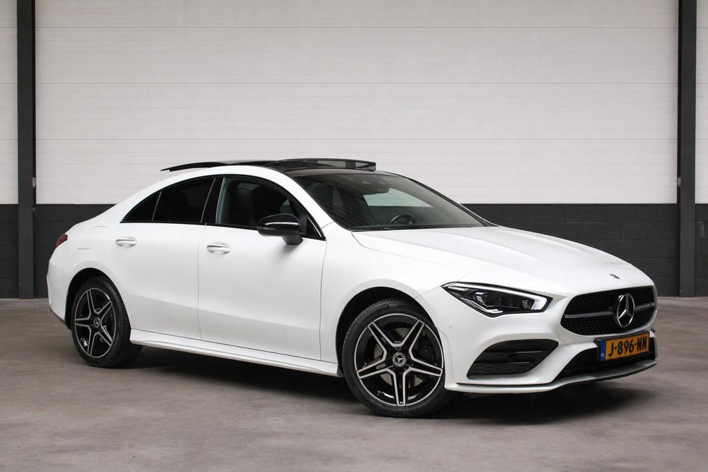Mercedes-Benz CLA-klasse 250 e AMG l Pano l Sfeer l Camera, Auto's, Mercedes-Benz, CLA, Euro 6, 4 cilinders, Wit