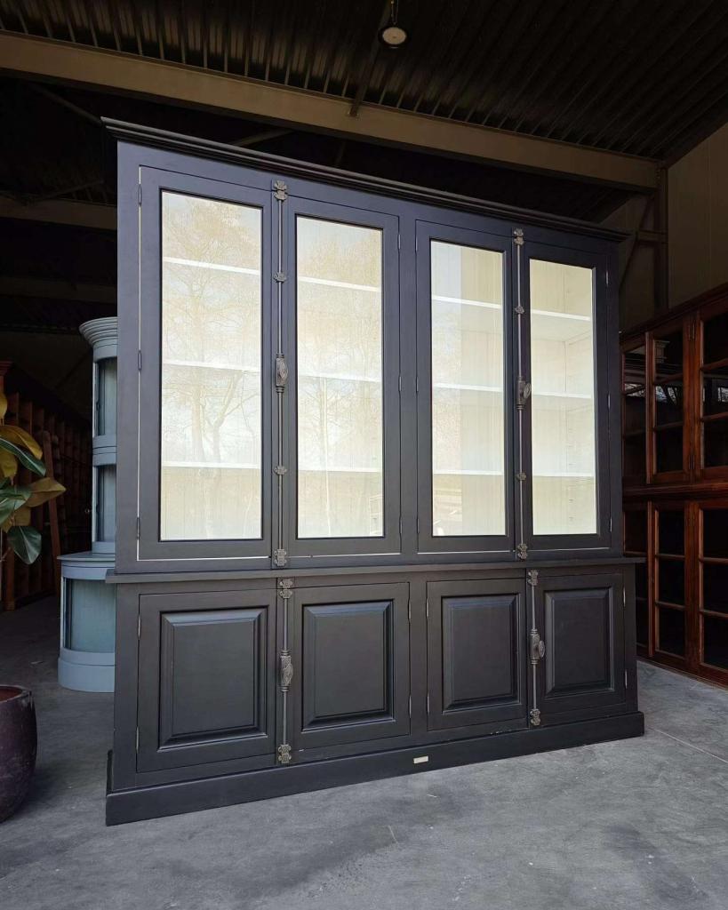 Franse zwarte vitrinekast | Verstelbare planken #8614