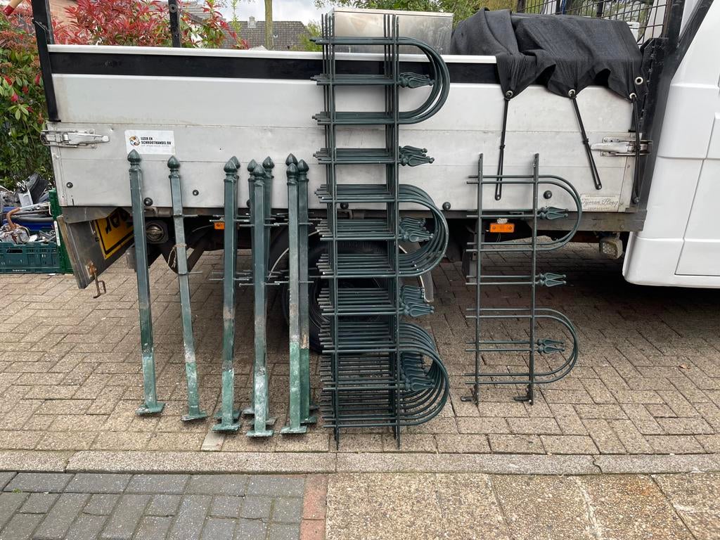 Bijna Compleet ijzeren sierhekwerk 15,40 meter lang, Ophalen, Gebruikt, Nvt, Sierhekwerk