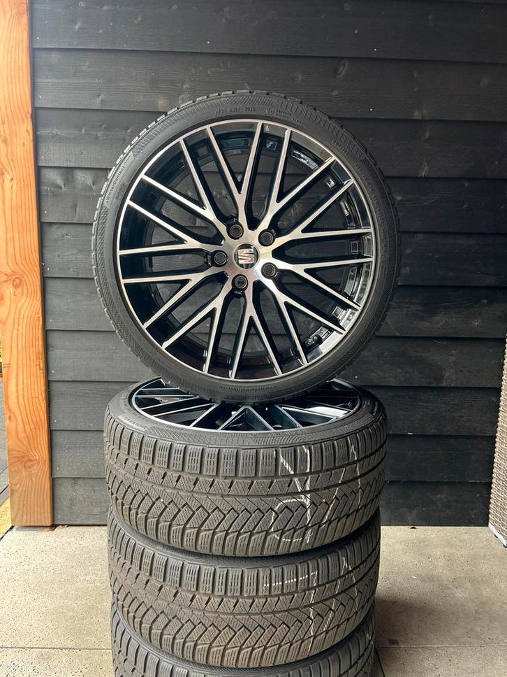 Seat Leon Cupra 19 inch winter ❄️, Auto-onderdelen, Banden en Velgen, Banden en Velgen, Winterbanden, 19 inch, 235 mm, Personenwagen