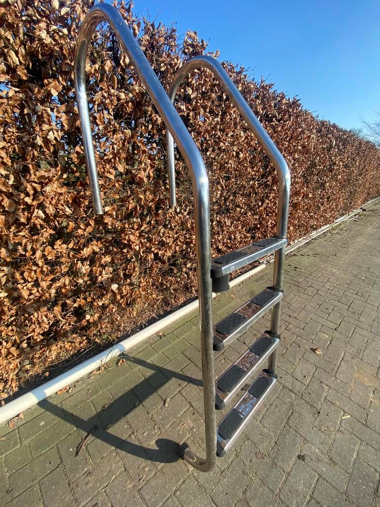 Zwembad trap rvs, Tuin en Terras, Zwembad-toebehoren, Ophalen of Verzenden, Zo goed als nieuw