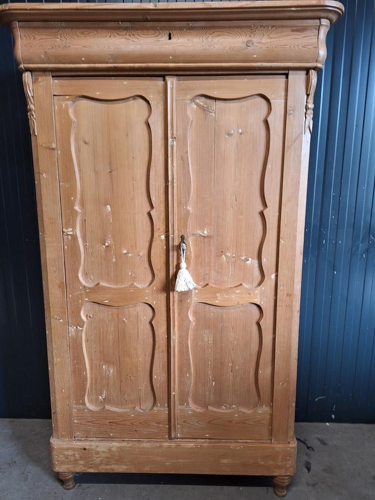 Massief grenen meidenkast, Ophalen