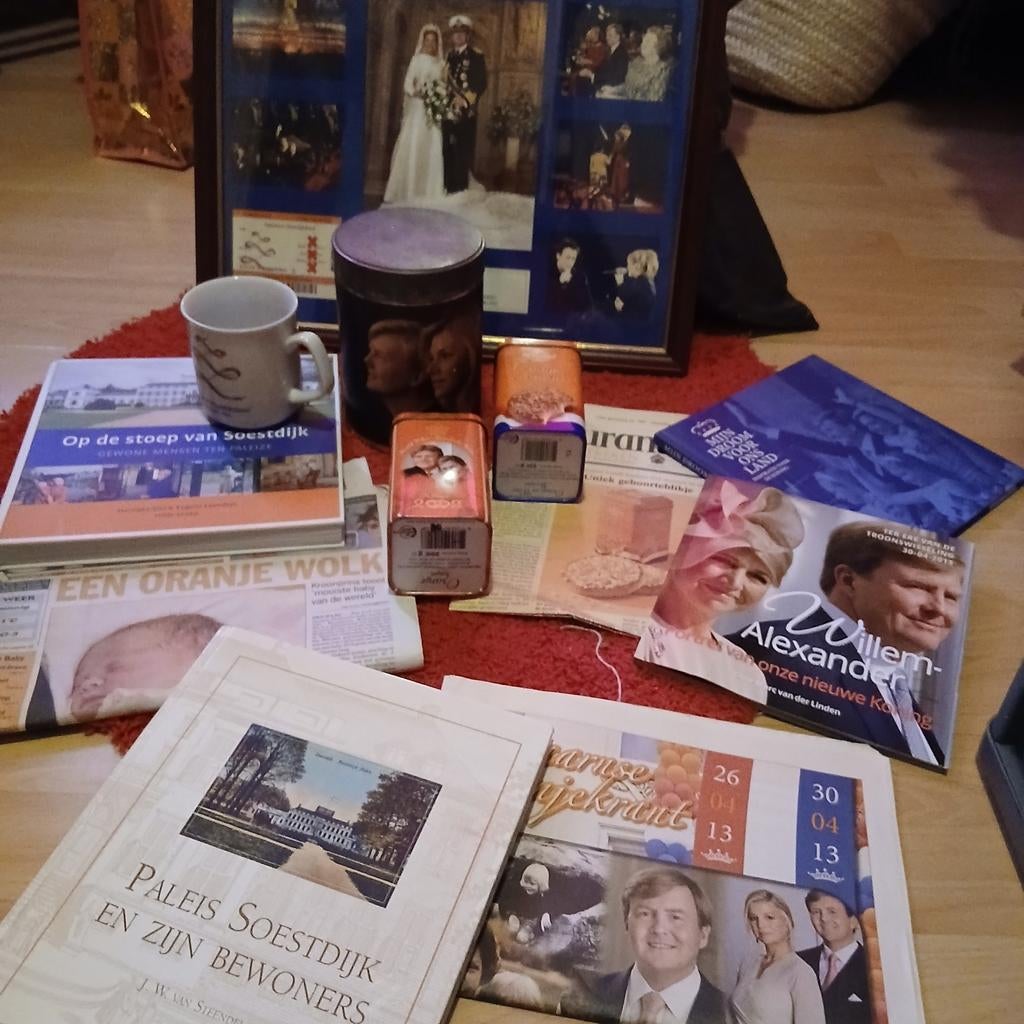 Koningsverzameling boeken ed, Verzamelen, Koninklijk Huis en Royalty, Ophalen, Zo goed als nieuw, Nederland, Tijdschrift of Boek