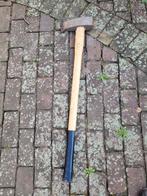 Degelijke moker met houten steel, Ophalen, Gebruikt