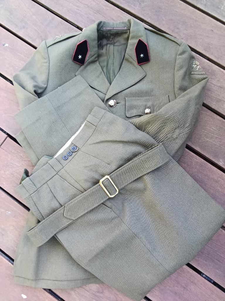 Uniform officier artillerie, 1956, jas + broek + riem, Verzamelen, Ophalen of Verzenden, Landmacht, Nederland, Kleding of Schoenen