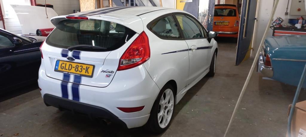 Ford FIESTA SPORT ST UNIEK 2010 Wit, 1596 cc, 15 km/l, 4 cilinders, Wit