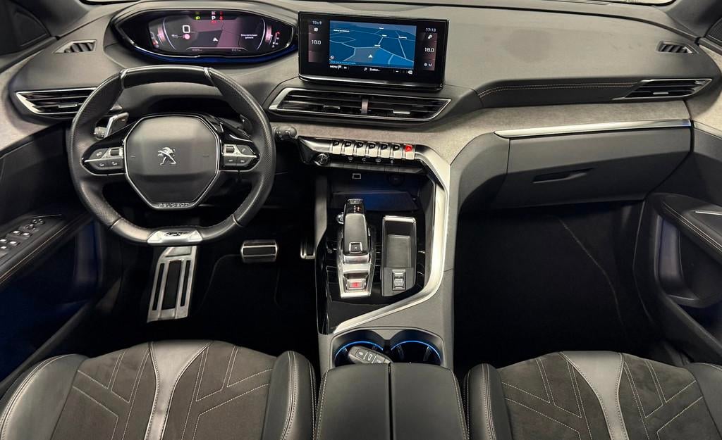 Peugeot 3008 1.2 PureTech GT*BLACK-PACK*Panodak*Navi*Adaptiv, Auto's, Gebruikt, 1199 cc, Zwart, Bedrijf