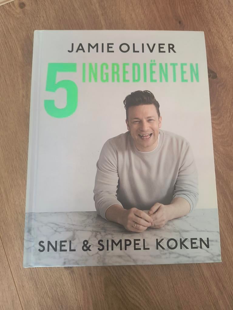 Jamie Oliver - Jamie Oliver - 5 ingredienten, Ophalen of Verzenden, Zo goed als nieuw, Jamie Oliver