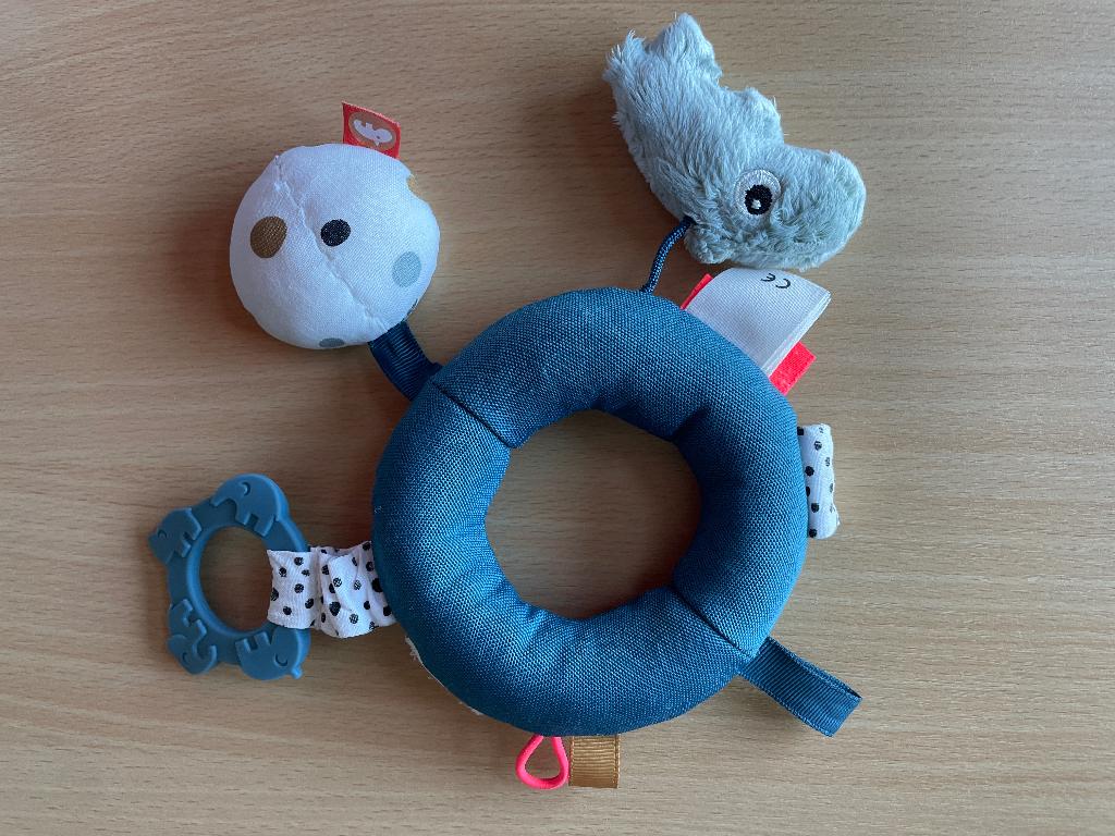 DonebyDeer activity ring blauw petrol, Ophalen of Verzenden, Zo goed als nieuw, Rammelaar