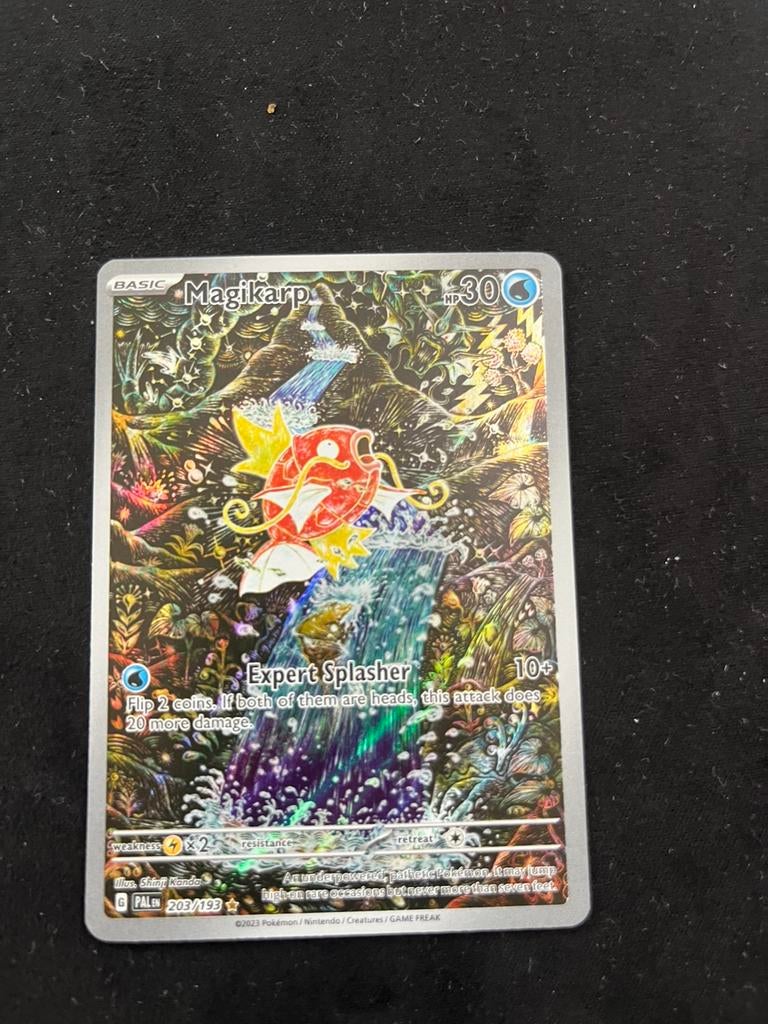 Magikarp #203, Hobby en Vrije tijd, Verzamelkaartspellen | Pokémon, Ophalen of Verzenden, Zo goed als nieuw