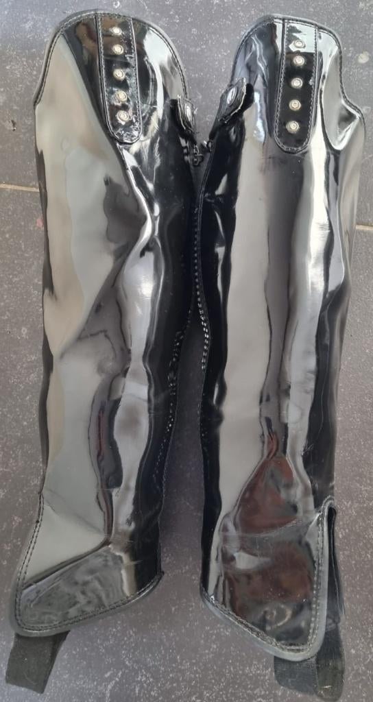 Gebruikte lak mini chaps, maat S, Dieren en Toebehoren, Paardrijkleding, Gebruikt, Ophalen of Verzenden, Schoeisel, Kinderen