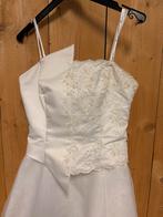 Nette trouwjurk met corset - Maat 36, Ophalen, Zo goed als nieuw, Wit, Trouwjurk
