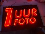 Neon ‘1 uur foto’, Ophalen of Verzenden, Gebruikt, Lichtbak of (neon) lamp