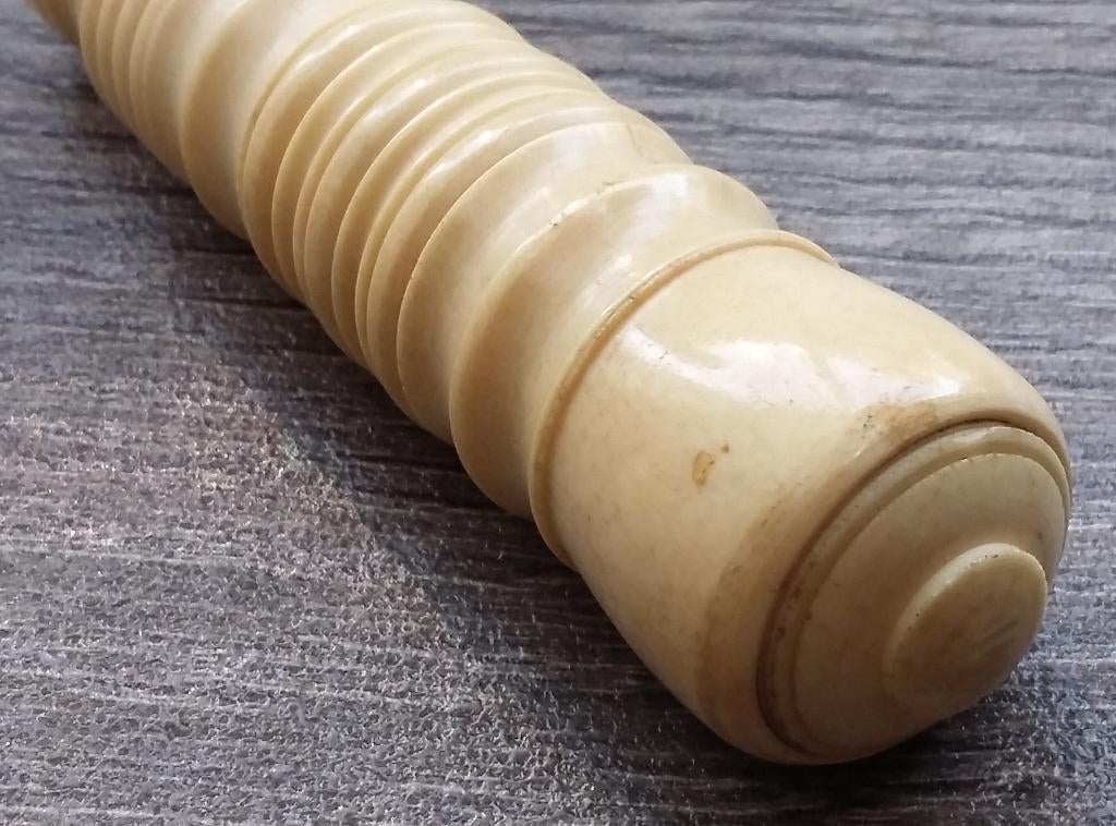 17 - 18 de eeuw Kruitbus Kruitkoker Kruithoorn Geweer, Ophalen of Verzenden