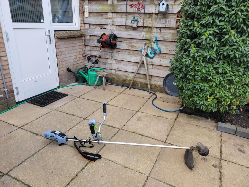 EGO trimmer/bosmaaier, Tuin en Terras, Grastrimmers, Ophalen, Accu