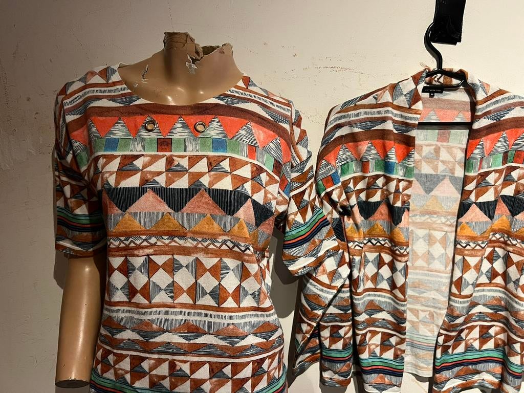 Caroline Biss twinset maat top m vest l origineel zgan, Maat 38/40 (M), Bruin, Ophalen of Verzenden, Zo goed als nieuw