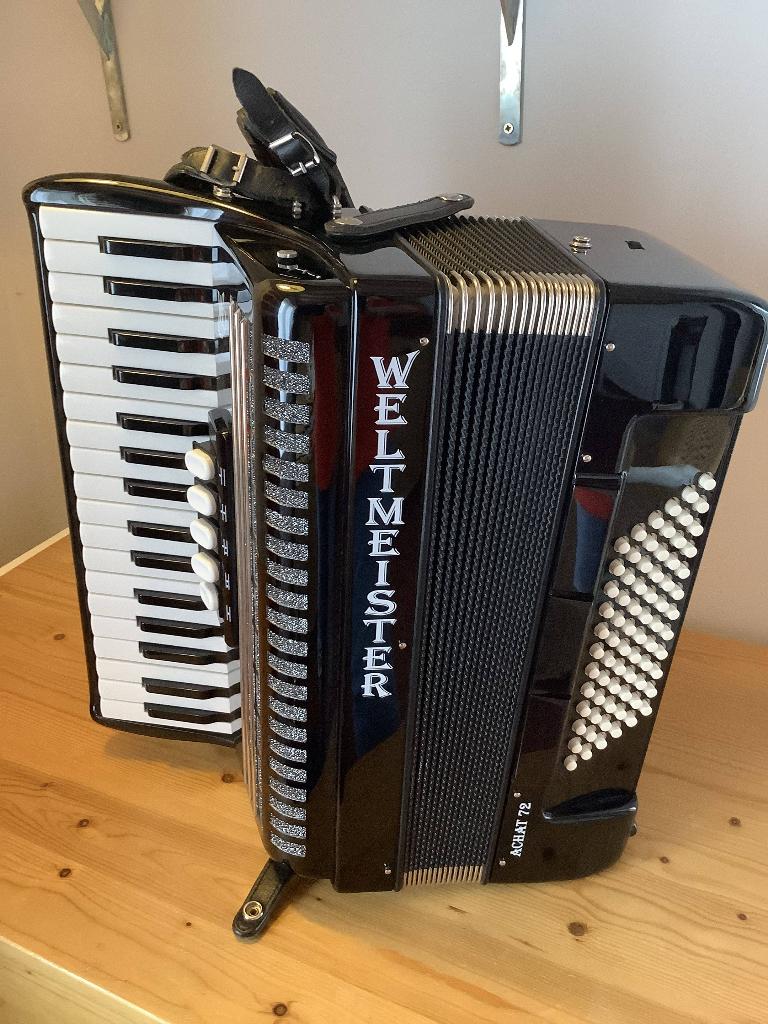 Accordeon Weltmeister Achat, Muziek en Instrumenten, Accordeons, Ophalen, Gebruikt, 72-bas, Met koffer