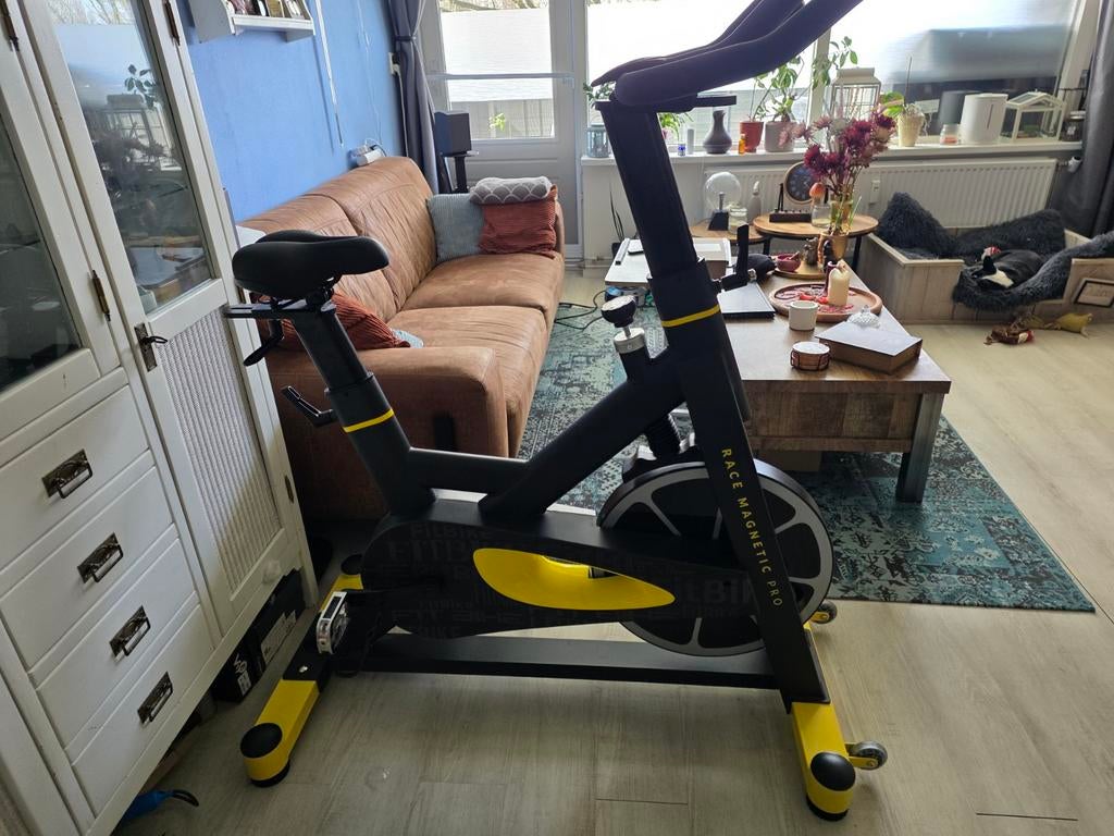Trainingsfiets/Spinningfiets - FitBike Race Magnetic Pro, Ophalen, Spinningfiets, Zo goed als nieuw, Metaal