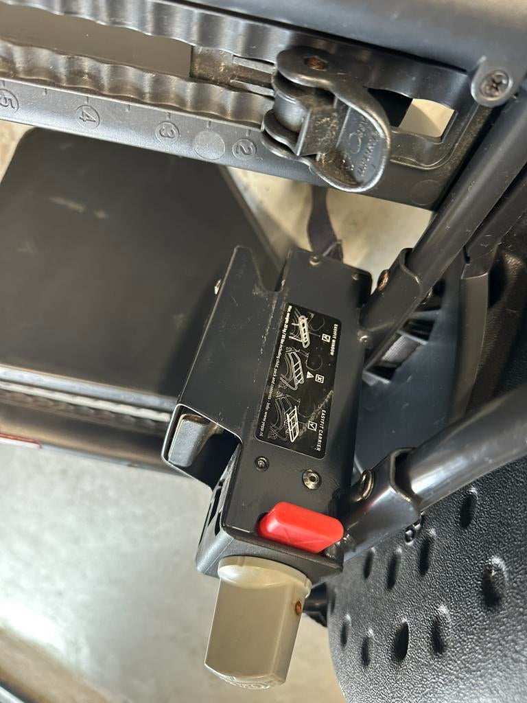 Fietsstoel Yepp, Motoren, Ophalen, Zo goed als nieuw