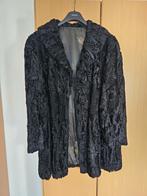 Lange zwarte vintage jas van lamsvacht/astrakan, maat L, Ophalen of Verzenden, Gedragen, Maat 42/44 (L), Zwart