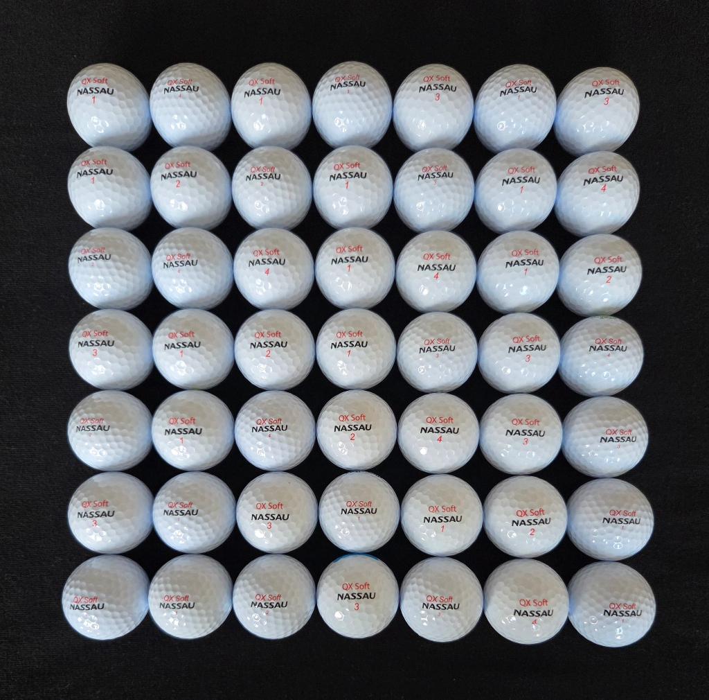49 stuks PREMIUM Nassau QX Soft golfballen, Ophalen of Verzenden, Zo goed als nieuw, Bal(len)