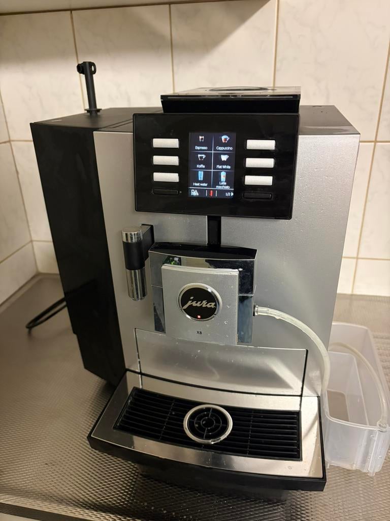 Jura X8 professionele koffiemachine melkkoelkast, 10 kopjes of meer, Ophalen, Zo goed als nieuw, Koffiemachine