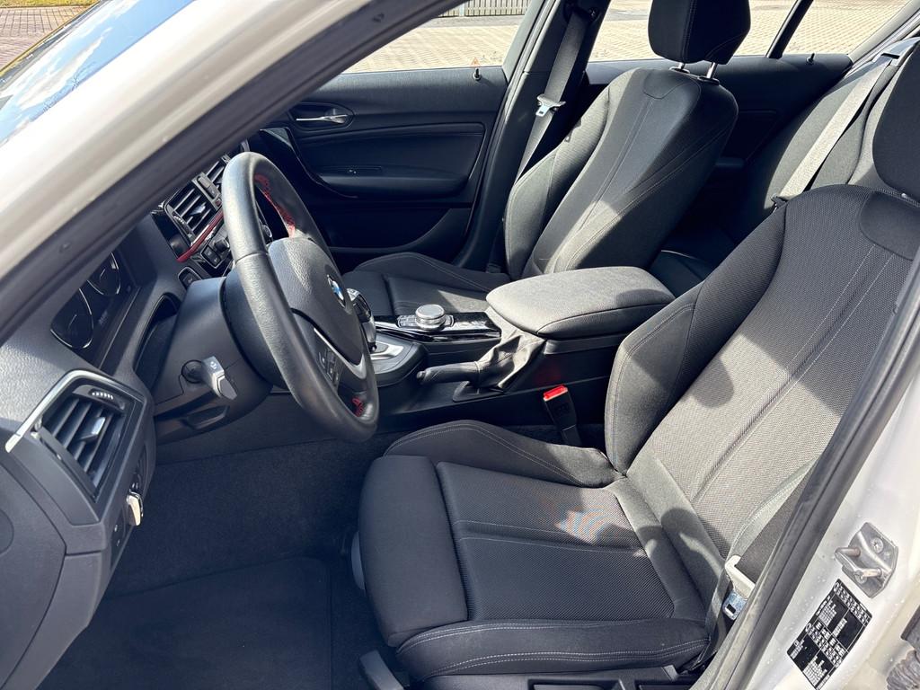 BMW 1-serie 118i Sport Line Edition | Stoelverwarming | Crui, Auto's, Gebruikt, Wit, Origineel Nederlands, Bedrijf