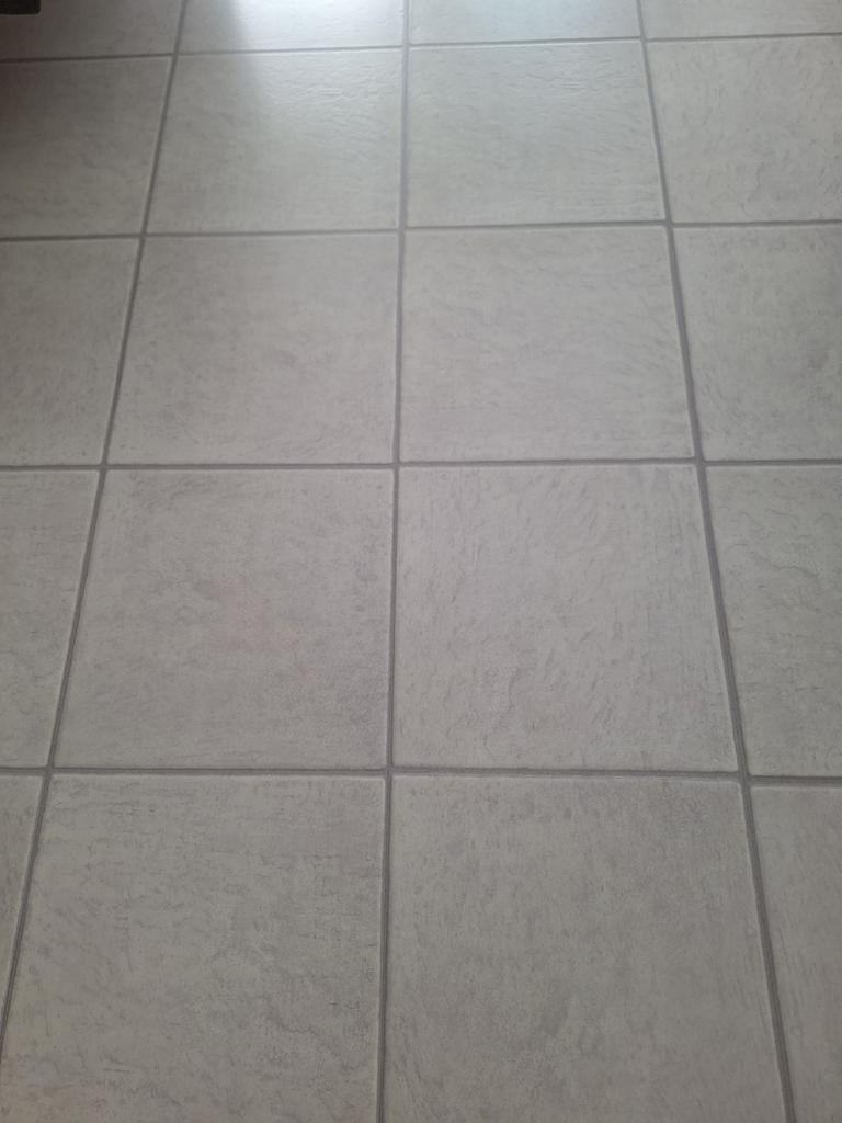 Laminaat lichtgrijs gebruikt, Wandtegels, Zo goed als nieuw, 10 m² of meer, Overige materialen