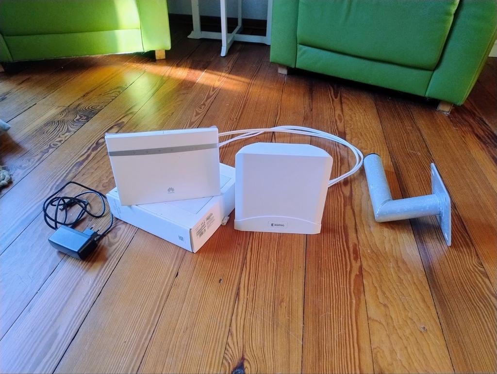 Huawei B525 4G Router met König 4G20KN buitenantenne, Ophalen of Verzenden, Gebruikt, Antenne