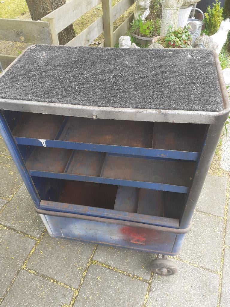 Gereedschapwagen, Ophalen, Gebruikt