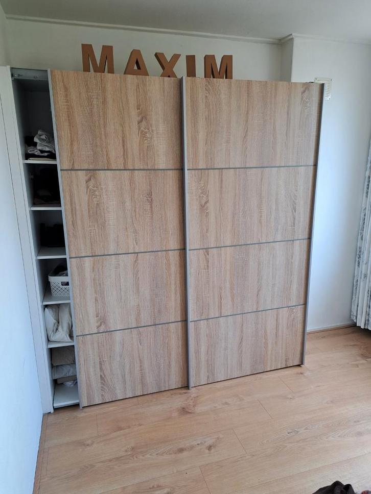 Ruime kledingkast met schuifdeuren (185x199 cm), Huis en Inrichting, Kasten | Kledingkasten, Gebruikt, 150 tot 200 cm, 150 tot 200 cm