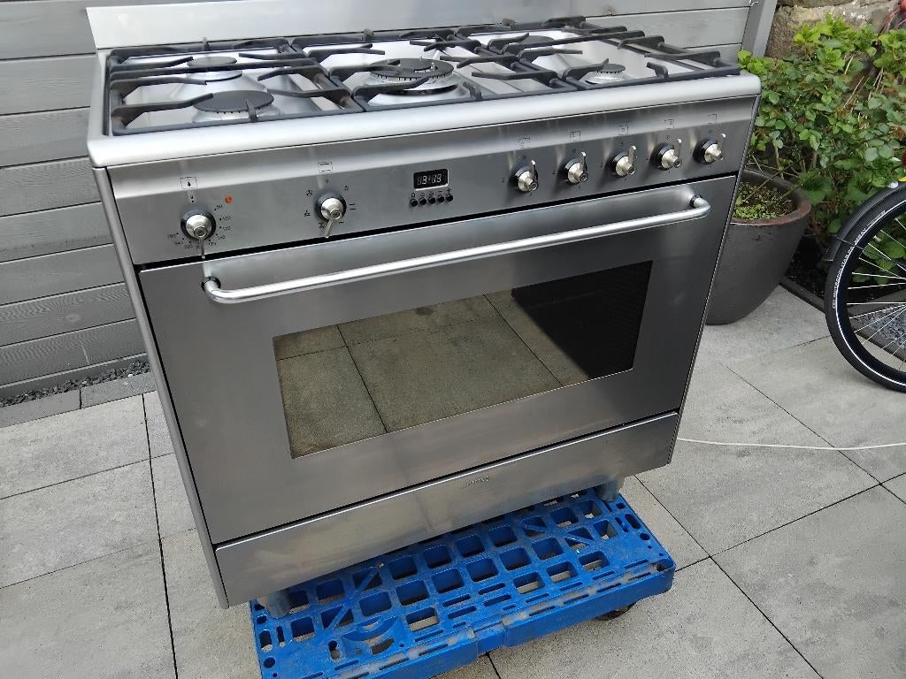 Smeg 5-pits RVS  Gasfornuis met oven 90 cm breed, Witgoed en Apparatuur, Fornuizen, Ophalen, Gebruikt, Warmhoudplaat, 60 cm of meer