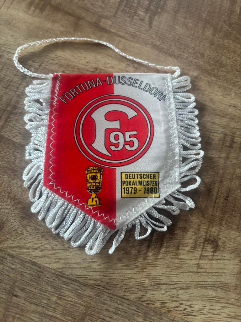 Fortuna Dusseldorf vaantje, Ophalen of Verzenden, Buitenlandse clubs, Vaantje of Sjaal