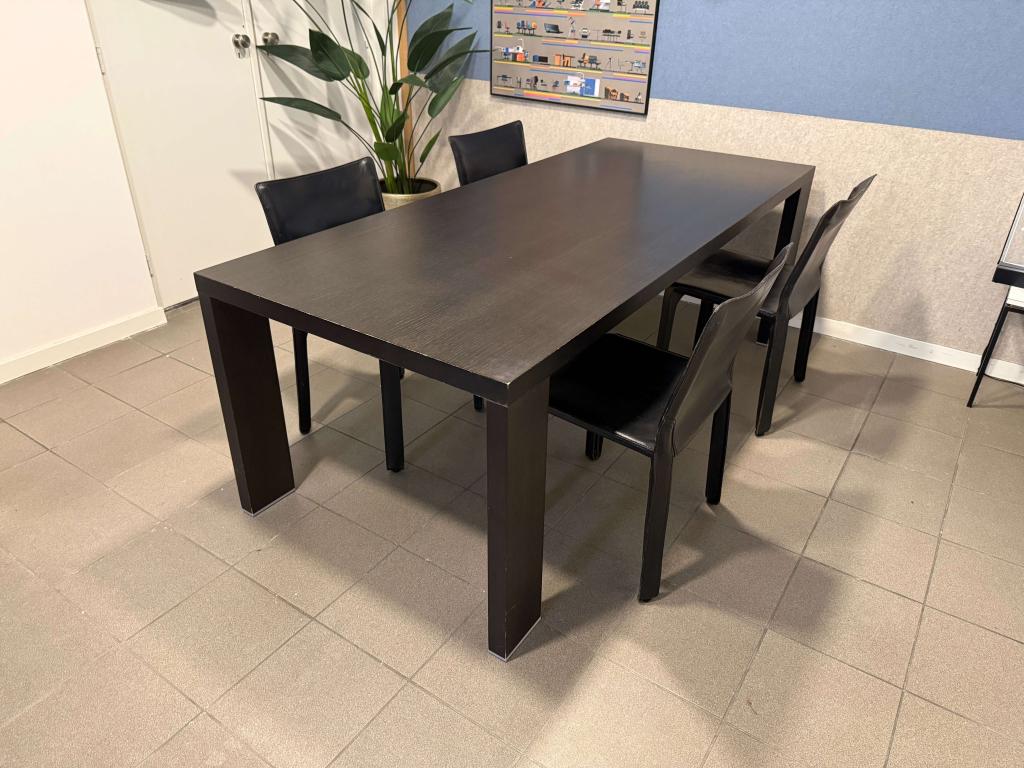 Cassina | Bellini & Wettstein | MIR + 4x CAB 412 | Setprijs!, Huis en Inrichting, Cassina, Gebruikt, Vitra Artifort Cassina Fritz Hansen Eames Gispen Pastoe Hay