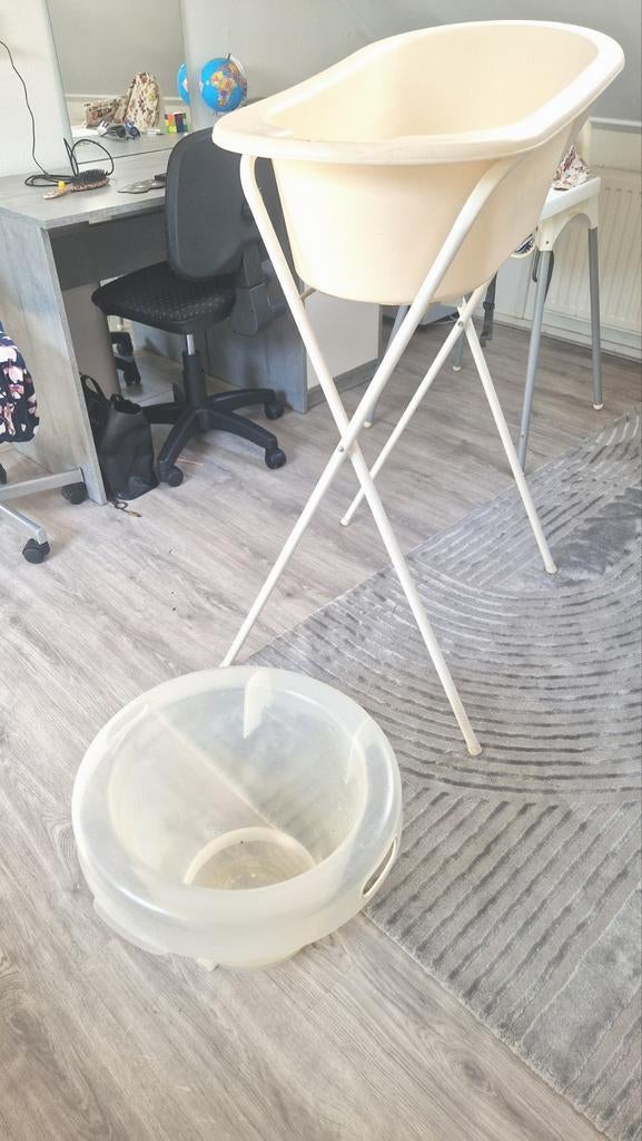 Baby badje met standaard en Tummy Tub, Kinderen en Baby's, Badjes en Verzorging, Ophalen of Verzenden, Gebruikt, Badje, Overige merken