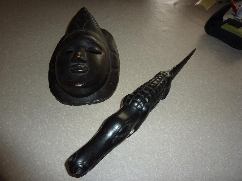 houten masker en krokodil, Ophalen of Verzenden