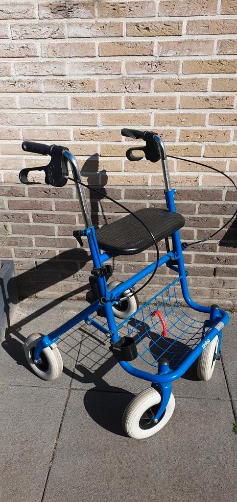 Zeer degelijke rollator, kleur blauw, Diversen, Rollators, Ophalen