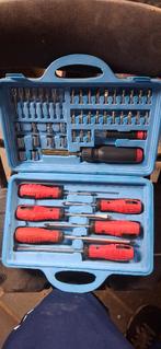 Schroevendraaier en bitset, Ophalen