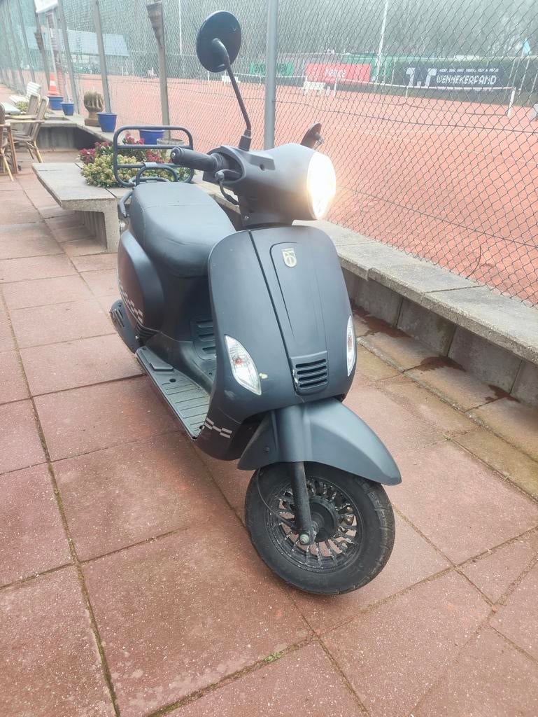 BTC Riva scooter uit 2019, Gebruikt, Ophalen of Verzenden, Benzine, 50 cc