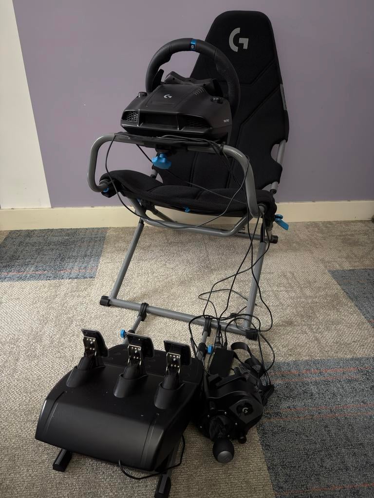 Logitech G G923 racestuur met pedalen en Playseat Challenge, Spelcomputers en Games, Ophalen, Zo goed als nieuw