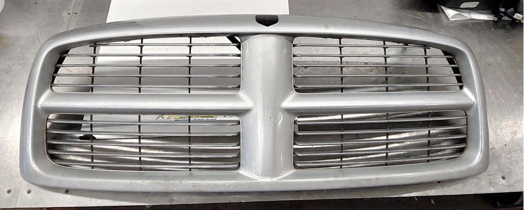 Dodge Ram pickup grille 2002-2005, Gebruikt, PO Box 21-8004 | Auburn Hills, MI 48321-8004, Amerikaanse onderdelen, Ophalen of Verzenden