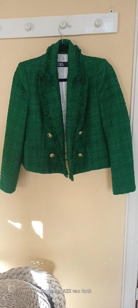 Zara Bouclé Blazer - Lentegroen met Gouden Knopen Maat 38, Kleding | Dames, Maat 38/40 (M), Zara, Ophalen of Verzenden, Jasje