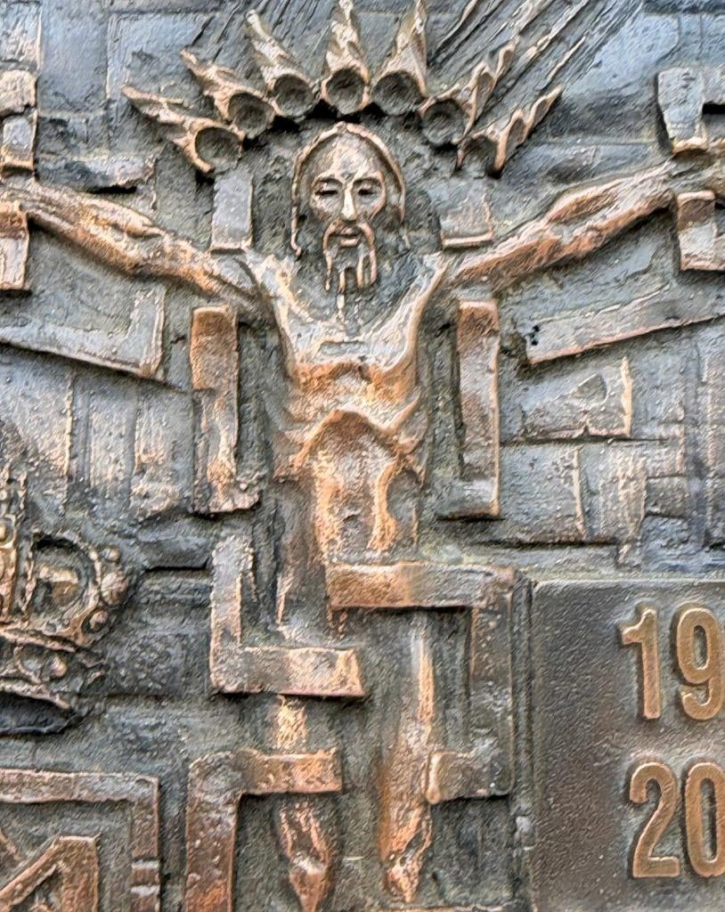 MODERNE CRUCIFIX SPAANSE BEELDHOUWER, Antiek en Kunst, Verzenden