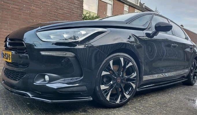SUPERUNIEKE zuinige Citroën DS5 Zwart - Lees omschrijving, Euro 5, Zwart, 4 cilinders, Alcantara